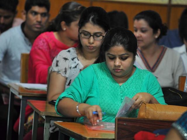 As many as 1,686 CET qualified students took admissions in different courses during the week-long counselling that began on June 23.(Shankar Mourya/HT file)