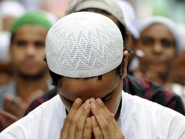 Kolkata, India - Muslims offer Namaz on last Friday of Ramadan, at Tipu Sultan Masjid. Kolkata, India, on Friday, July 1, 2016. (Photo by Ashok Nath Dey/ Hindustan Times) (Ashok Nath Dey/ht photo) Kolkata, India - Muslims offer Namaz on last Friday of Ramadan, at Tipu Sultan Masjid. Kolkata, India, on Friday, July 1, 2016. (Photo by Ashok Nath Dey/ Hindustan Times) (Ashok Nath Dey/ht photo)