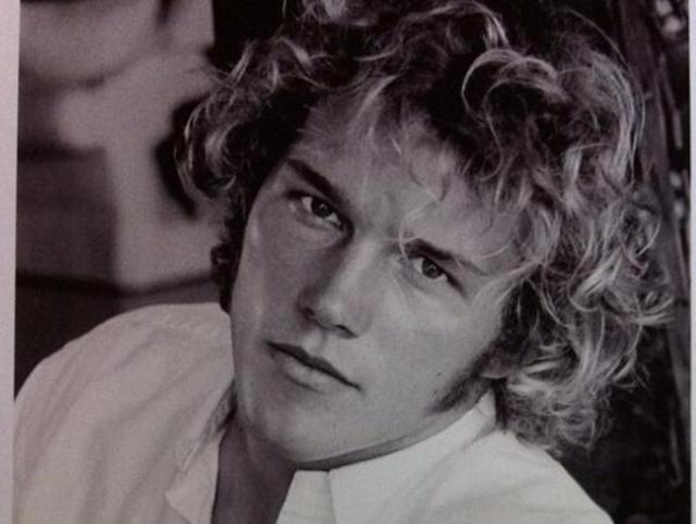 Even Pratt knows what an embarrassing picture this is. It was his first ‘professional’ head shot after he arrived in Hollywood, taken by a really creepy guy in a really creepy apartment. (Instagram) 