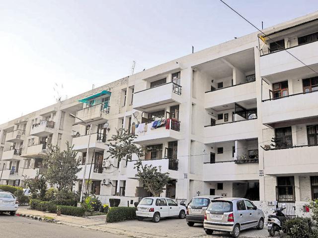 Houses built by the CHB are in Sectors 40, 41 and from 43 to 47, and 49 to 52. (HT Photo) Houses built by the CHB are in Sectors 40, 41 and from 43 to 47, and 49 to 52. (HT Photo)