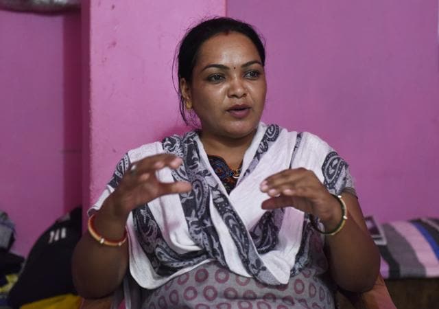 Pushpa Rokde of Dainik Prakhar Samachar, south Bastar. “On every road, there’s a paramilitary camp. There is insurgency and counter-insurgecy, there are blasts and firings. We cannot ignore this. Who has got injured? Who shot who? These are not big questions to ask,” she says. (Vipin Kumar / HT Photo) Pushpa Rokde of Dainik Prakhar Samachar, south Bastar. “On every road, there’s a paramilitary camp. There is insurgency and counter-insurgecy, there are blasts and firings. We cannot ignore this. Who has got injured? Who shot who? These are not big questions to ask,” she says. (Vipin Kumar / HT Photo)