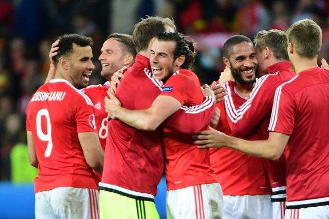 Wales forward Gareth Bale (centre) celebrates with team mates after the Euro 2016 quarterfinal football match between Wales and Belgium at the Pierre-Mauroy stadium in Villeneuve-dAscq near Lille. (AFP Photo) Wales forward Gareth Bale (centre) celebrates with team mates after the Euro 2016 quarterfinal football match between Wales and Belgium at the Pierre-Mauroy stadium in Villeneuve-dAscq near Lille. (AFP Photo)