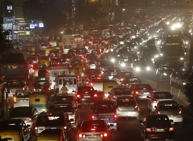 An ambulance stuck in a heavy traffic jam. Any delay in taking critical patients and accident victims to hospital can be fatal . (.Ravi Choudhary/Hindustan Times) An ambulance stuck in a heavy traffic jam. Any delay in taking critical patients and accident victims to hospital can be fatal . (.Ravi Choudhary/Hindustan Times)