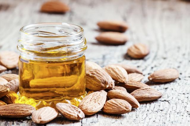 Despite being packed with calories (30 gm have 190-200 calories that can add up to 2 kg a month), the fibre, nutrients and healthy oils in nuts do more good than harm. Despite being packed with calories (30 gm have 190-200 calories that can add up to 2 kg a month), the fibre, nutrients and healthy oils in nuts do more good than harm.