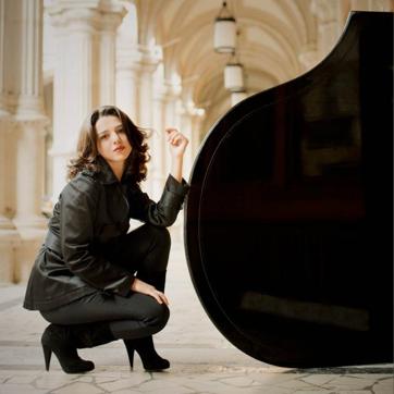 Georgian pianist Khatia Buniatishvilli Georgian pianist Khatia Buniatishvilli