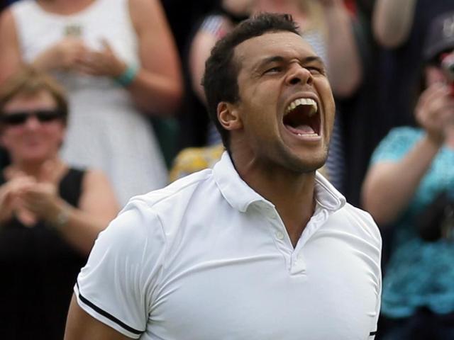Jo-Wilfried Tsonga celebrates his win over John Isner.(AFP) Jo-Wilfried Tsonga celebrates his win over John Isner.(AFP)
