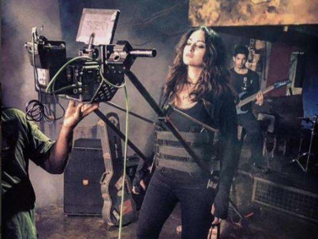Sonakshi Sinha shot something ‘super amazing’ for Akira with this apparatus. We wonder what it is. (Instagram) 