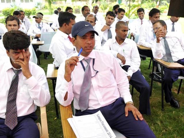 The study was commissioned by the 7th Central Pay Commission and IIM-A was asked to undertake it, so that the commission can revise pay in such a way that government jobs attract talent. (HT file photo) The study was commissioned by the 7th Central Pay Commission and IIM-A was asked to undertake it, so that the commission can revise pay in such a way that government jobs attract talent. (HT file photo)
