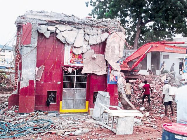 BJP leaders claim that some of the temples being demolished are over 100 years old. (HT Photo) BJP leaders claim that some of the temples being demolished are over 100 years old. (HT Photo)
