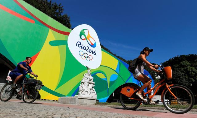 A giant banner advertising the 2016 Rio Olympics is pictured outside a tunnel which connects Botafogo and Copacabana neighbourhoods in Rio de Janeiro, Brazil. (Reuters Photo) A giant banner advertising the 2016 Rio Olympics is pictured outside a tunnel which connects Botafogo and Copacabana neighbourhoods in Rio de Janeiro, Brazil. (Reuters Photo)