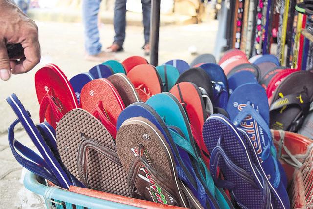 Flipflops: Price Rs 100 (Raghav Malhotra)