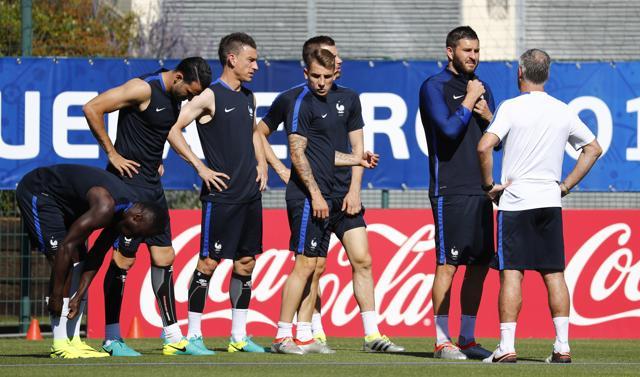 France's Laurent Koscielny, Lucas Digne and Andre Pierre Gignac during training. (Reuters Photo)