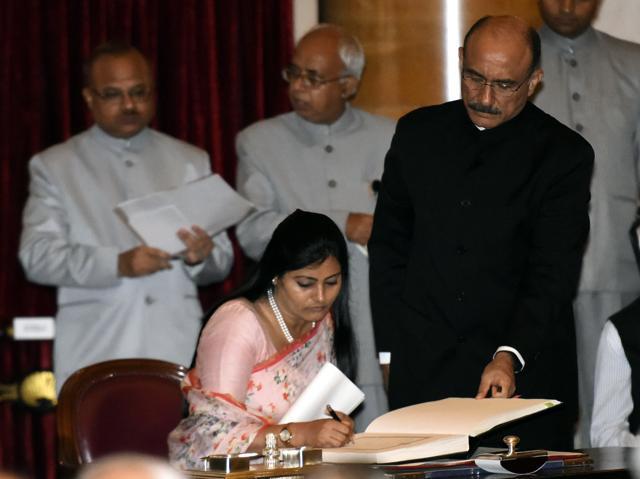 BJP MP Anupriya Patel takes the oath in the presence of President Pranab Mukherjee on Tuesday. (Sonu Mehta/ HT PHoto) BJP MP Anupriya Patel takes the oath in the presence of President Pranab Mukherjee on Tuesday. (Sonu Mehta/ HT PHoto)