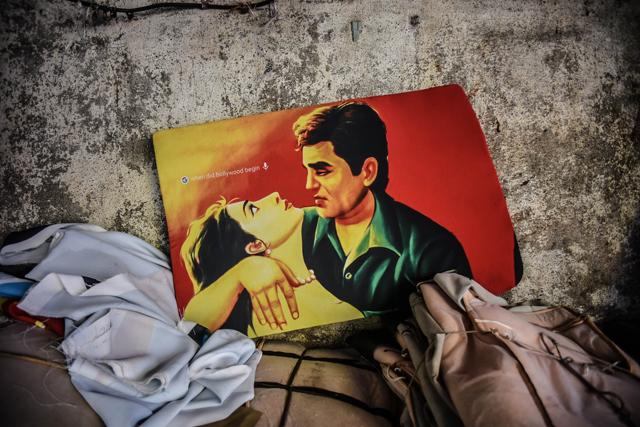 A Bollywood poster with the Google app logo (Photo: taxi fabric) A Bollywood poster with the Google app logo (Photo: taxi fabric)