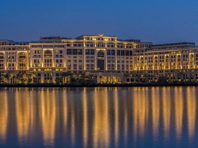 New images have been unveiled of Donatella Versace’s opulent new Dubai resort - and the 16th century Italian palazzo-inspired design is quite classy. Let’s take a look. (Palazzo Versace) 