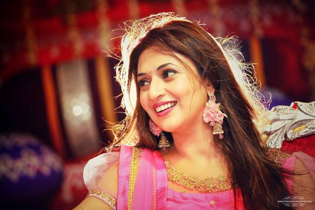 Divyanka Tripathi S Haldi And Mehendi Pics Are In And They Are Stunning Hindustan Times See more ideas about yeh hai mohabbatein, divyanka tripathi wedding, divyanka tripathi saree. divyanka tripathi s haldi and mehendi