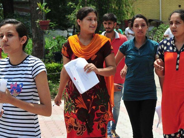 The admit card for National Eligibility-cum-Entrance Test (NEET) phase 2 examination will be released on Friday. (Keshav Singh/HT file) The admit card for National Eligibility-cum-Entrance Test (NEET) phase 2 examination will be released on Friday. (Keshav Singh/HT file)