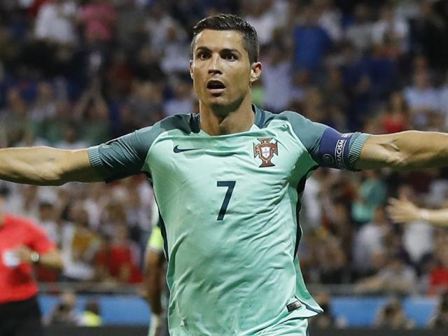 Euro 16 Portugal Through To The Final After Beating Wales 2 0 Hindustan Times