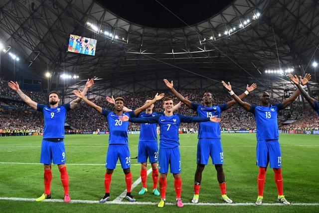 France’s national team celebrate after beating Germany 2-0 in the Euro 2016 semifinal against Germany. (AFP Photo) France’s national team celebrate after beating Germany 2-0 in the Euro 2016 semifinal against Germany. (AFP Photo)
