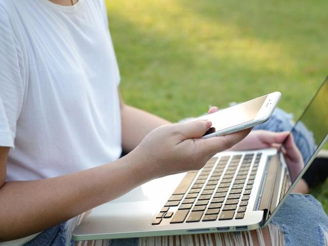Insecure Narcissists Are More Likely To Be Social Media Addicts 