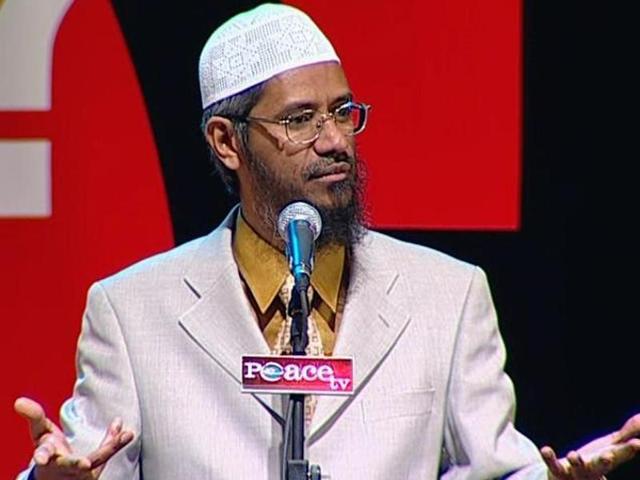 Supporters of controversial Islamic preacher Zakir Naik took out a solidarity march in Srinagar on Friday to condemn any action that might be taken against the scholar.(HT File Photo)