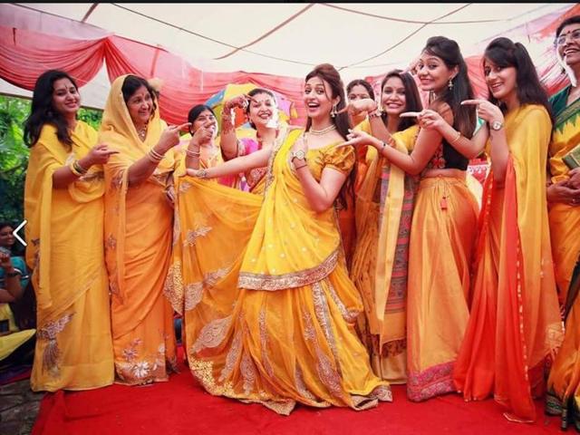 Divyanka and her girls’ gang on haldi ceremony. (DivyankaTripathi/Facebook)