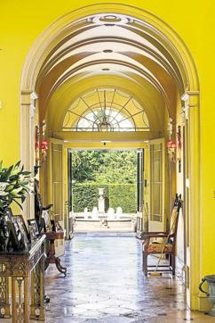 Gallery leading to the main entrance. Gallery leading to the main entrance.