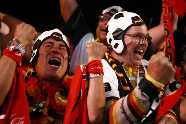 Germany’s fans react as they watch the Euro 2016 match between Germany and Italy, in Berlin. (Reuters Photo) Germany’s fans react as they watch the Euro 2016 match between Germany and Italy, in Berlin. (Reuters Photo)