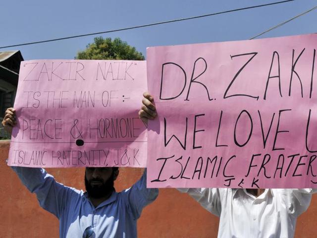 People in Kashmir take part in a demonstration in support of Islamic preacher Zakir Naik on Friday. (Waseem Andrabi/ HT Photo) People in Kashmir take part in a demonstration in support of Islamic preacher Zakir Naik on Friday. (Waseem Andrabi/ HT Photo)
