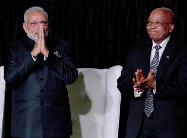 South African President Jacob Zuma (R) and Indian Prime Minister Narendra Modi attend the South Africa-India Business Forum at the CSIR International Convention Centre in Pretoria.(AFP)