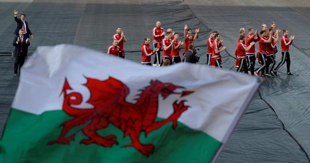Wales players applaud fans at Cardiff City Stadium. (Reuters Photo) Wales players applaud fans at Cardiff City Stadium. (Reuters Photo)