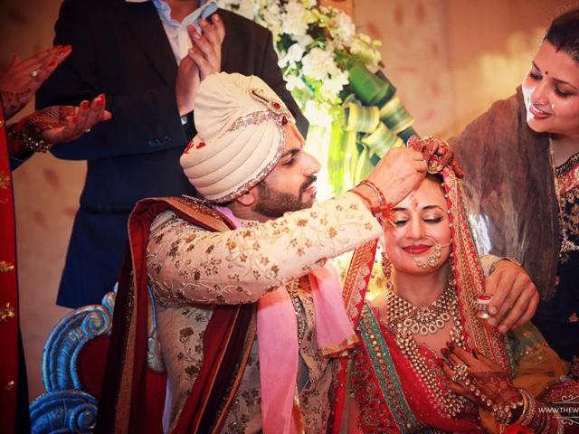 Colourful, happy and royal: Divyanka Tripathi-Vivek Dahiya wedding pics ...