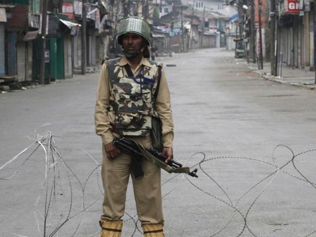 Heavy security cover was deployed through Kashmir a day after the slain militant Burhan Wani was buried and 11 civilians died in the ensuing protests. A blackout on mobile communications also remained. (Waseem Andrabi/HT Photo) Heavy security cover was deployed through Kashmir a day after the slain militant Burhan Wani was buried and 11 civilians died in the ensuing protests. A blackout on mobile communications also remained. (Waseem Andrabi/HT Photo)