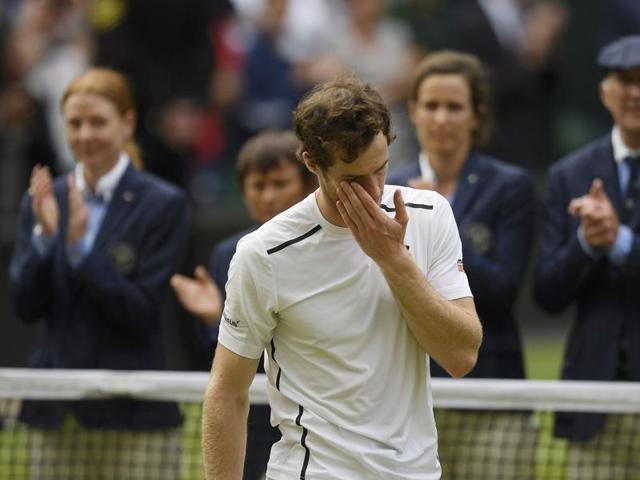 An emotional Murray during the trophy presentation. (REUTERS)