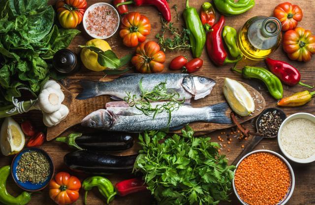The Mediterranean diet is rich in vegetables, fruits, cereals and extra virgin olive oil. (Shutterstock) The Mediterranean diet is rich in vegetables, fruits, cereals and extra virgin olive oil. (Shutterstock)