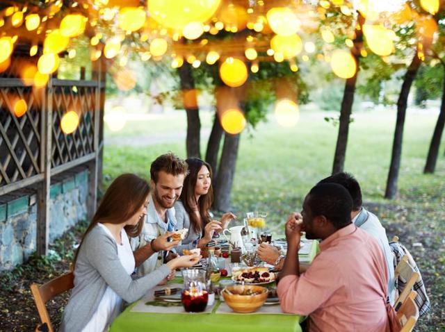 Balancing life, fun and fitness isn’t an impossible feat and can be achieved by taking small steps towards a healthier lifestyle.(Shutterstock)