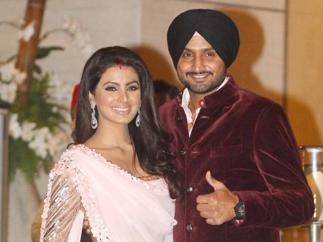 Cricketer Harbhajan Singh and his wife, actor Geeta Basra, are expecting their first child.(Yogen Shah/HT Photo)