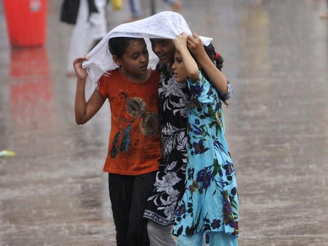 According to the India Meteorological Department, east Delhi has been hit the worst with a deficit of 97%, while south and west Delhi have received normal rains and central Delhi barely makes in to the normal category. Only north Delhi has received excess showers, the weather office said. (Burhaan Kinu/HT Photo) According to the India Meteorological Department, east Delhi has been hit the worst with a deficit of 97%, while south and west Delhi have received normal rains and central Delhi barely makes in to the normal category. Only north Delhi has received excess showers, the weather office said. (Burhaan Kinu/HT Photo)