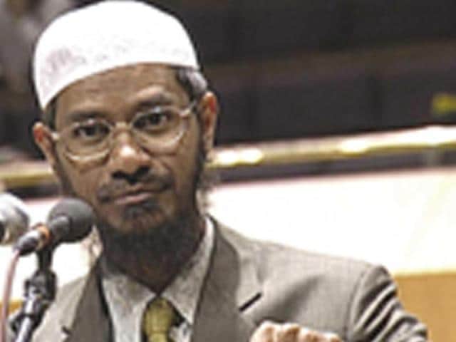 One of the four suspected Indian Mujahideen operatives, who were arrested from Rajasthan in March 2014, was found to have videos of Zakir Naik. Others said they heard his speeches regularly. (HT File Photo) One of the four suspected Indian Mujahideen operatives, who were arrested from Rajasthan in March 2014, was found to have videos of Zakir Naik. Others said they heard his speeches regularly. (HT File Photo)