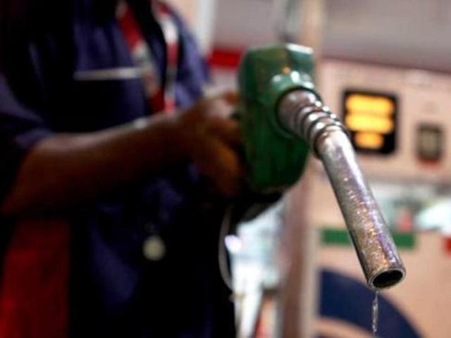 There is a disparity in fuel prices, which vary between 60 paise and Rs 4 per litre in case of diesel and Rs 1 to Rs 7.50 per litre for petrol. (HT Representative Image) There is a disparity in fuel prices, which vary between 60 paise and Rs 4 per litre in case of diesel and Rs 1 to Rs 7.50 per litre for petrol. (HT Representative Image)