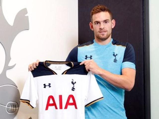 Vincent Janssen signs for Tottenham.(www.TottenhamHotspur.com)