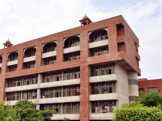 Amritsar-based Sri Guru Ram Das Institute of Medical Sciences and Research being run by Shiromani Gurdwara Parbandhak Committee (SGPC).(Photo: Institute website)