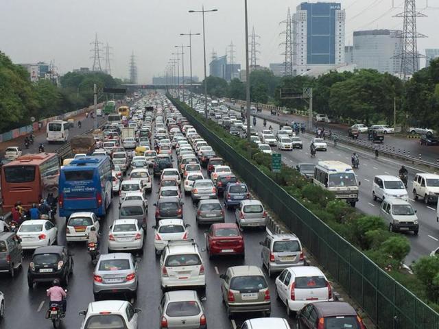 Snarls On Nh8 As Truck Carrying Ice Slabs Overturns - Hindustan Times