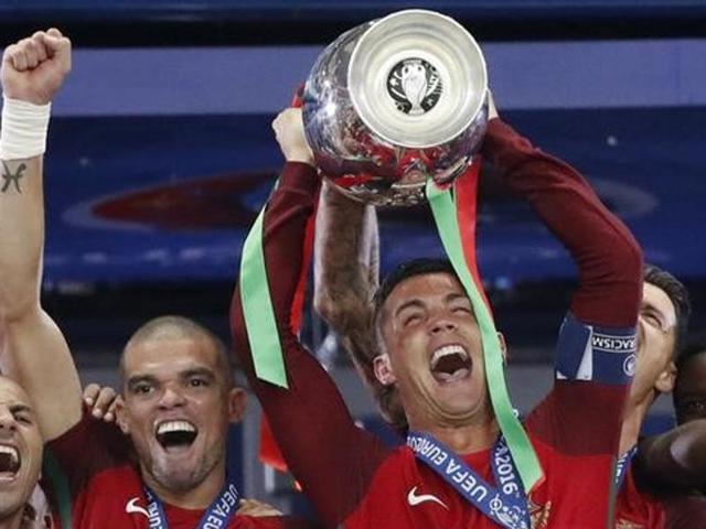 Portugal's Cristiano Ronaldo celebrates Euro 2016 victory, after which in Goa, the man offered the necklace with cross to the Hindu deity at a temple in Sanguem village.(Reuters file photo)
