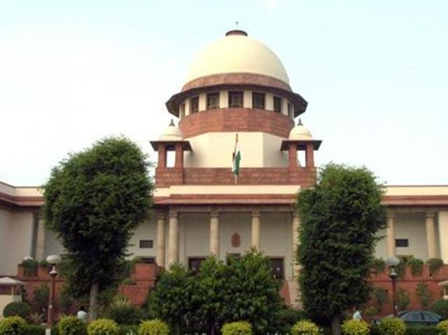 SC will examine a contentious question whether Hindus and other non-Muslim communities constitute a minority community in Jammu and Kashmir. (Sunil Saxena/HT File Photo) SC will examine a contentious question whether Hindus and other non-Muslim communities constitute a minority community in Jammu and Kashmir. (Sunil Saxena/HT File Photo)