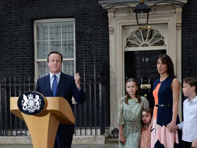 Outgoing British prime minister David Cameron speaks beside (L-R) his family outside 10 Downing Street in central London on July 13, 2016 before going to Buckingham Palace to tender his resignation to Queen Elizabeth II. (AFP) Outgoing British prime minister David Cameron speaks beside (L-R) his family outside 10 Downing Street in central London on July 13, 2016 before going to Buckingham Palace to tender his resignation to Queen Elizabeth II. (AFP)