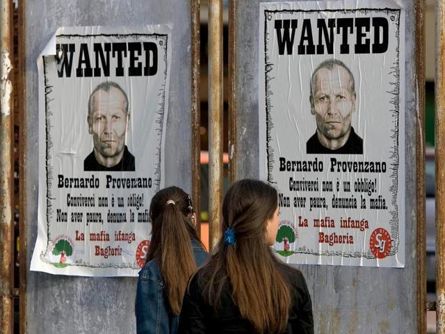 Sicilian Cosa Nostra mafia boss Bernardo Provenzano, dubbed ’the tractor’ for the way he mowed his victims down, died on Wednesday. (AFP File Photo) Sicilian Cosa Nostra mafia boss Bernardo Provenzano, dubbed ’the tractor’ for the way he mowed his victims down, died on Wednesday. (AFP File Photo)