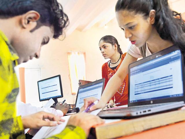 Delhi University will announce its fourth cutoff for admissions to its undergraduate courses on Thursday night. (Saumya Khandelwal/HT file) Delhi University will announce its fourth cutoff for admissions to its undergraduate courses on Thursday night. (Saumya Khandelwal/HT file)