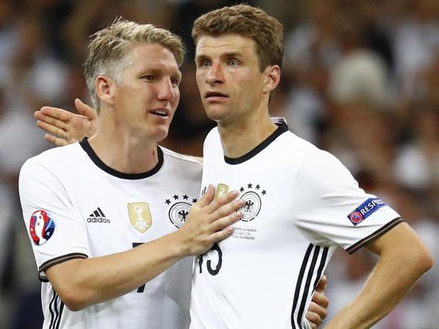 Germany's Bastian Schweinsteiger and Thomas Muller react the end of their loss against France in Euro 2016. (Reuters Photo) Germany's Bastian Schweinsteiger and Thomas Muller react the end of their loss against France in Euro 2016. (Reuters Photo)