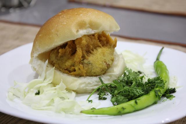 Vada pav is a popular Indian snack. (HT File Photo)